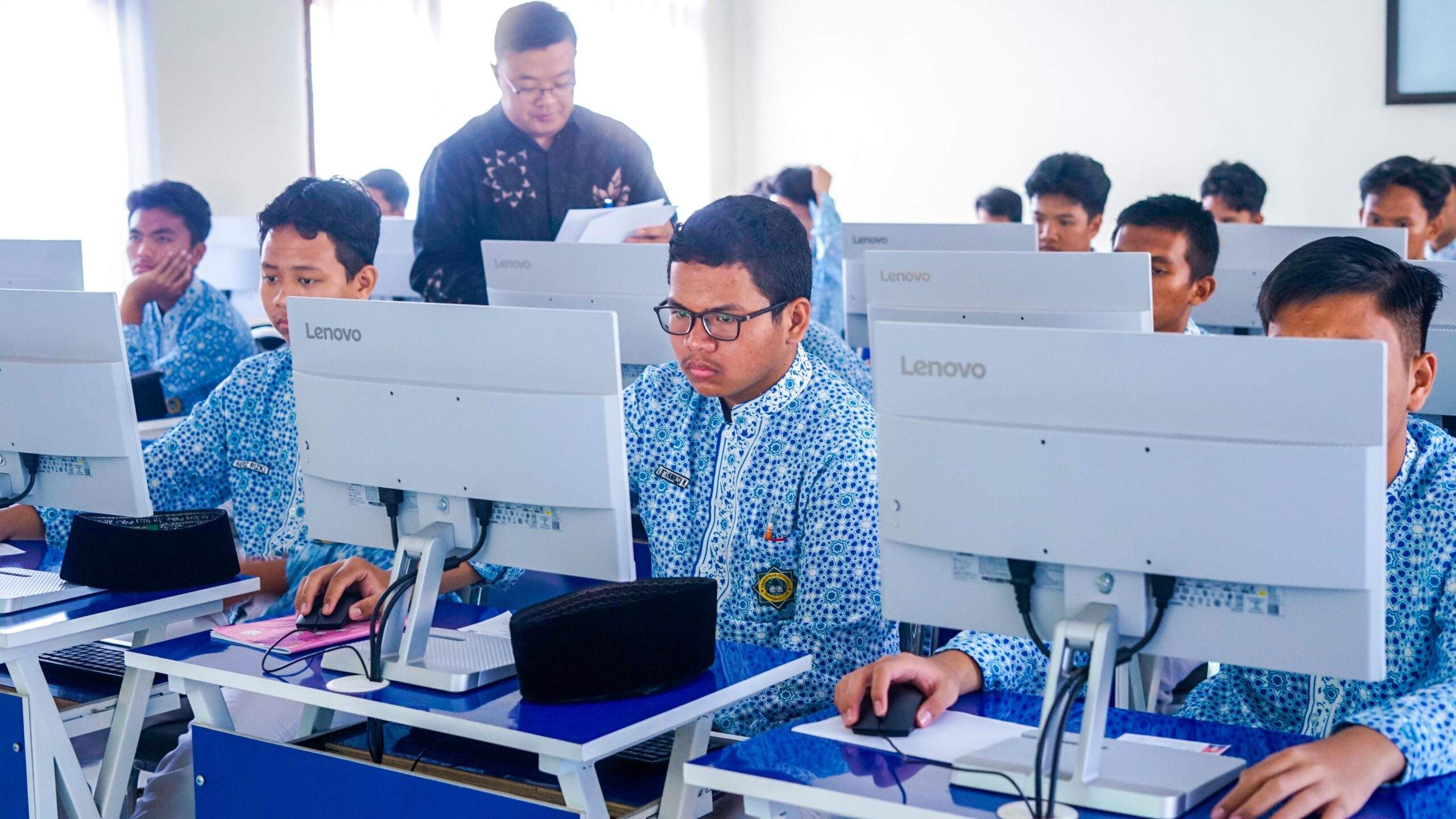 Asesmen Nasional Berbasis Komputer (ANBK) di SMA Ar-Rohmah Putra Malang