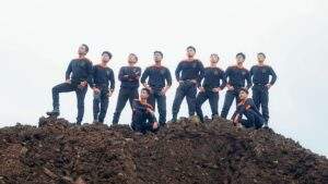 Siswa SMA Ar Rohmah Putra yang memiliki minat dan bakat di bidang ekstrakurikuler Pecinta Alam