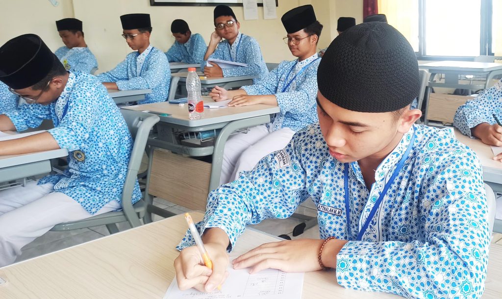 Peserta Ujian Sumatif Akhir Tahun 2024/2025 kelas XI Olimpiade