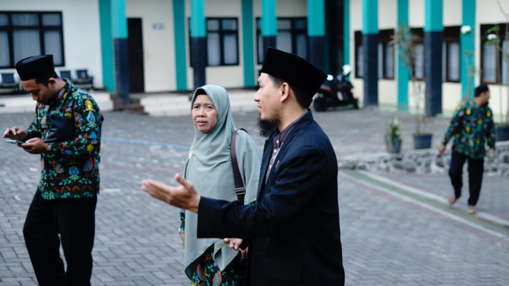 Tour Keliling Campus LPI Ar-Rohmah Putra Malang