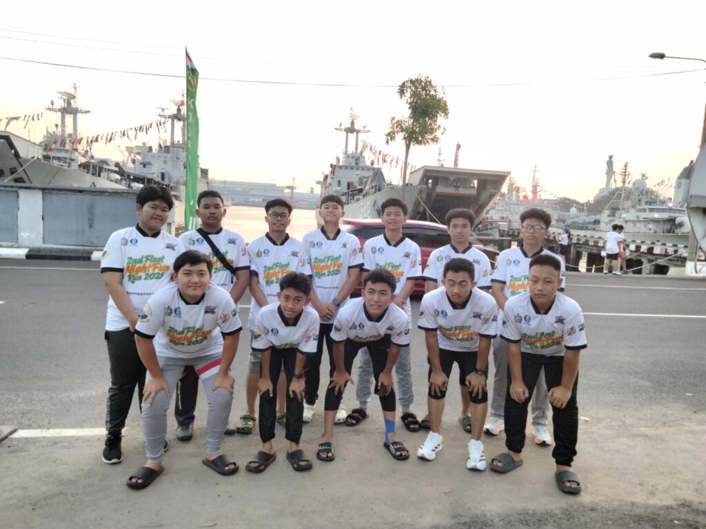 Santri SMA Ar-Rohmah Putra Malang membuktikan diri sebagai juara sejati dengan memborong seluruh medali emas di ajang nasional 2nd Fleet Night Fun Run 2025 TNI AL.