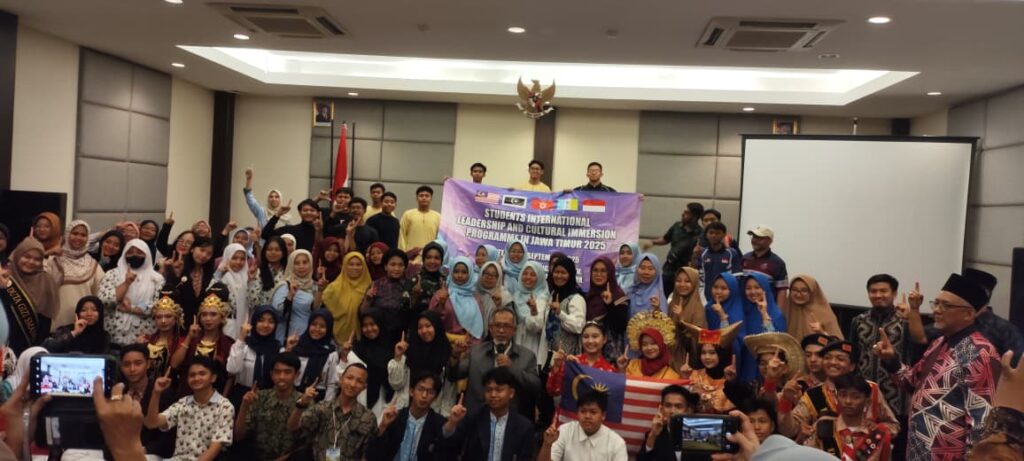 Acara yang berlangsung pada Kamis, 18 September 2025, pukul 11.30 ini difokuskan pada pengembangan kepemimpinan muda dan diskusi mendalam tentang peran pelajar dalam menghadapi tantangan global.