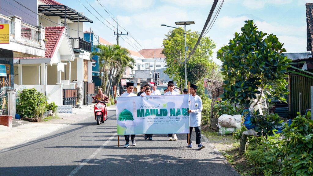 Peringatan Maulid Nabi Muhammad SAW di SMA Ar-Rohmah Putra menjadi momen berharga untuk menumbuhkan cinta Rasul dan meneladani akhlaknya dalam kehidupan sehari-hari