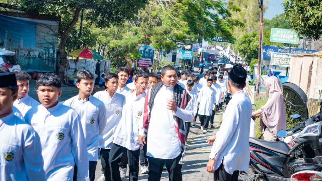 Peringatan Maulid Nabi Muhammad SAW di SMA Ar-Rohmah Putra menjadi momen berharga untuk menumbuhkan cinta Rasul dan meneladani akhlaknya dalam kehidupan sehari-hari