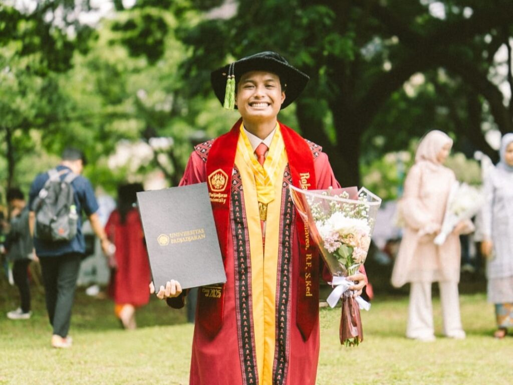 ROLANDA RUMAVEA RULIFF FAIKAR, Alumni SMA Ar-Rohmah yang Kini Menjadi Dokter Muda di Universitas Padjadjaran