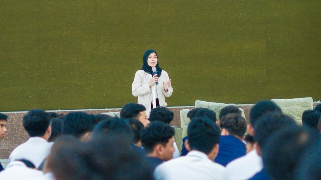 SMA Ar-Rohmah Putra gelar psikoedukasi bertema Self-Regulated Learner. Bekali siswa strategi belajar mandiri, motivasi, dan manajemen waktu untuk sukses.