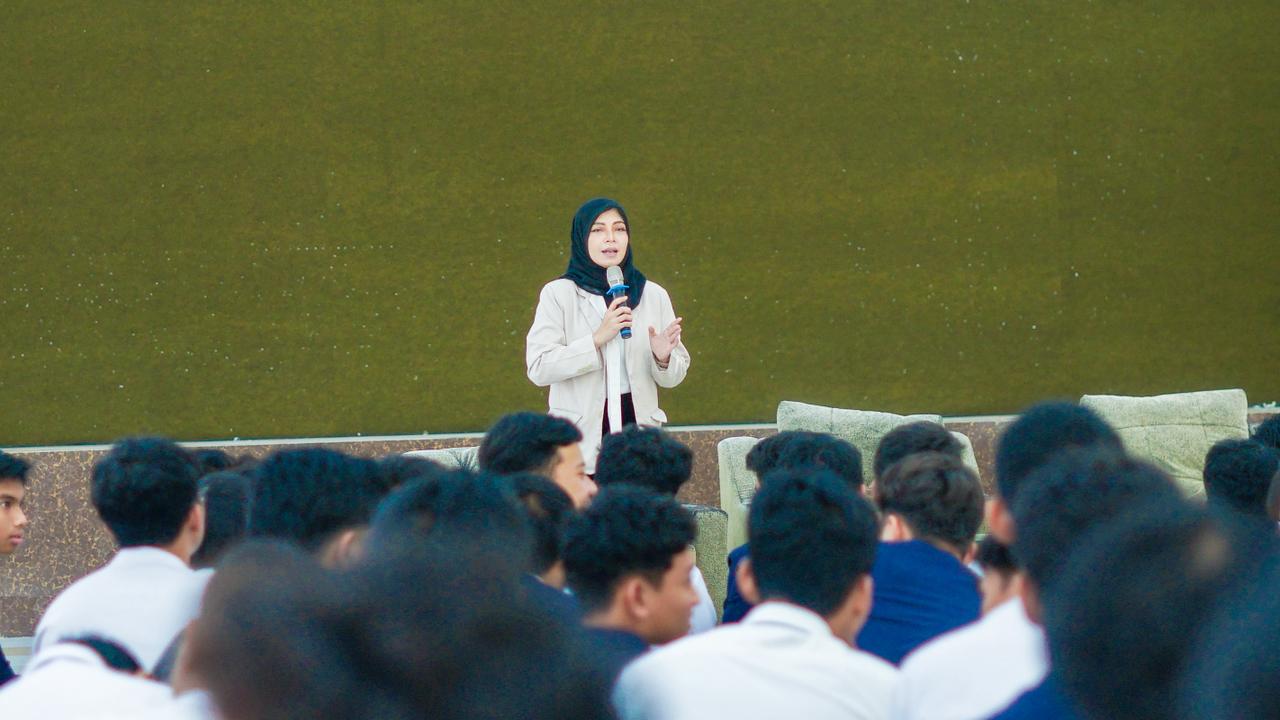 SMA Ar-Rohmah Putra gelar psikoedukasi bertema Self-Regulated Learner. Bekali siswa strategi belajar mandiri, motivasi, dan manajemen waktu untuk sukses.