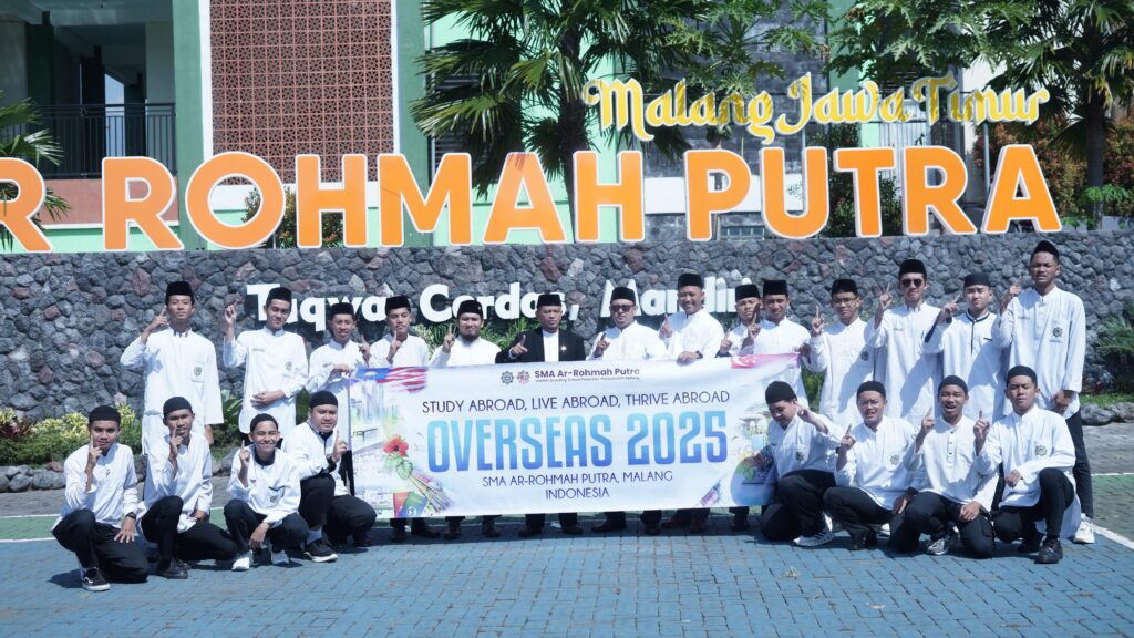 SMA Ar-Rohmah Putra, Internasional Edu Tour, Edu Tour Malaysia Singapura, Program Internasional Ar-Rohmah, Santri Ar-Rohmah, Boarding School Malang, Sekolah Islam Berasrama, Sekolah Islam Berprestasi, Pendidikan Global, Immersion Cultural Program, Olimpiade Internasional, Kegiatan Siswa ASEAN, SMA Islam Unggulan, SMA Ar-Rohmah Putra Boarding School, Study Tour Internasional, Santri Berprestasi, Pembelajaran Lintas Negara, Sekolah Berwawasan Global, Pendidikan Berbasis Karakter, Sekolah Islam Malang