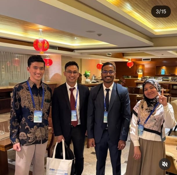 Mizanurafi’ Ghifarhadi Prasiefa, alumni SMA Ar-Rohmah hafidz 30 juz, lulusan S1 Teknik Kimia UNEJ dan S2 Teknik Kimia ITS, kini mengelola Sparkling Digital Printing di bidang percetakan dan konveksi