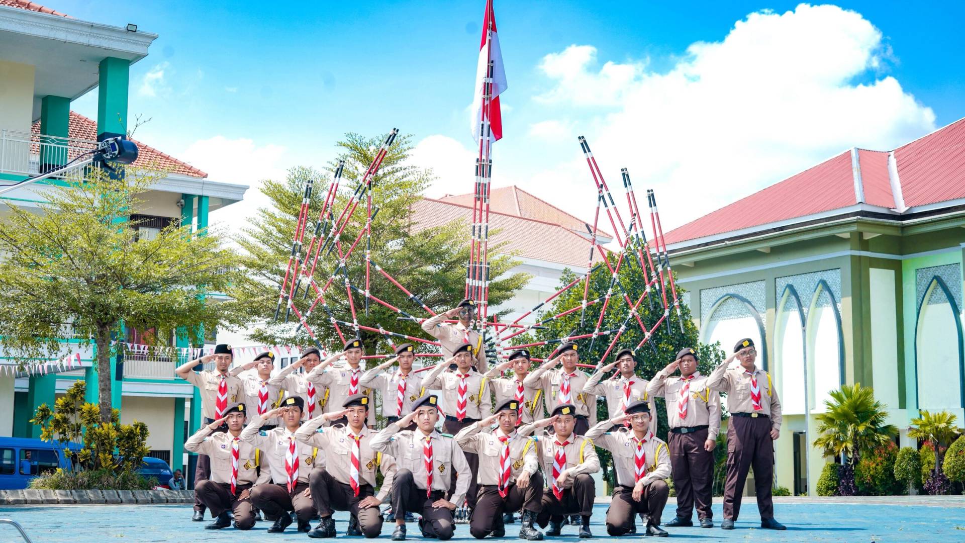 Santri dan Guru SMA Ar Rohmah Dau Malang
